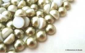 Preciosa Non-Hotfix Pearl Cabochon Light Green 5mm